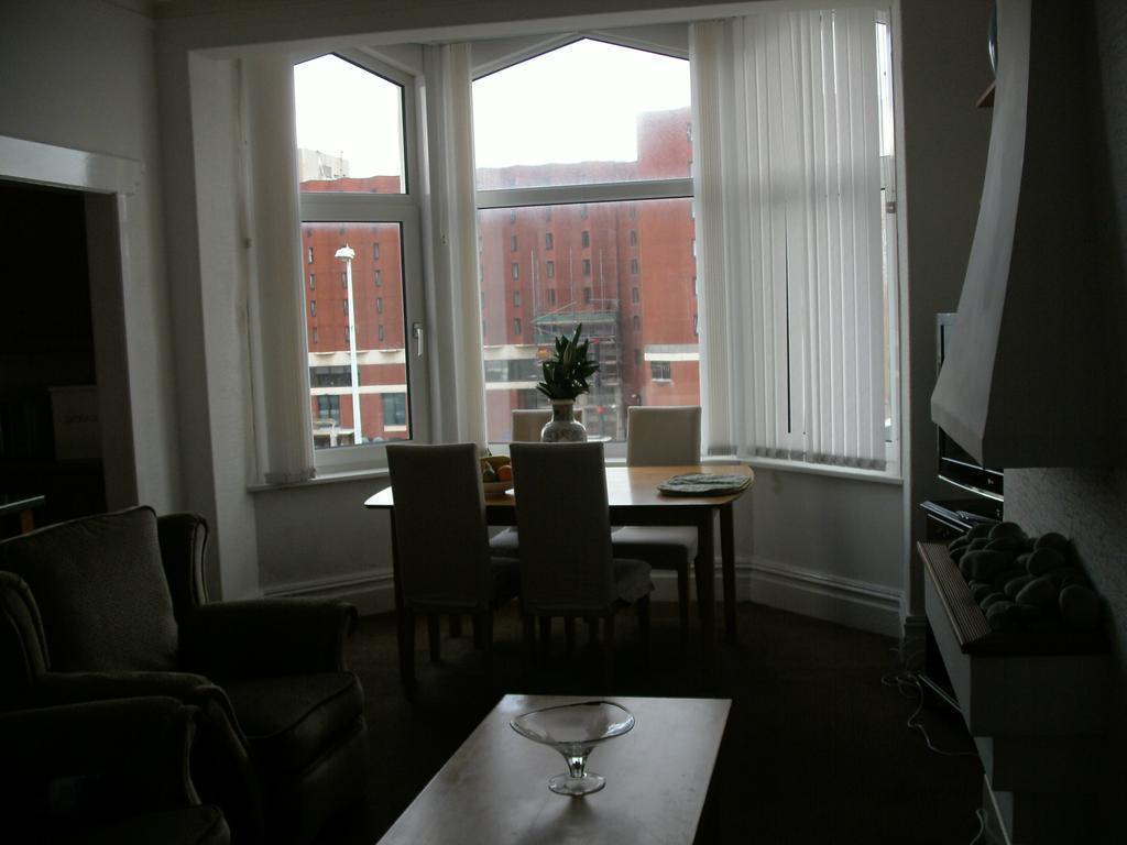 شقة بلاكبول  في Derby Court - Family & Couples Only المظهر الخارجي الصورة